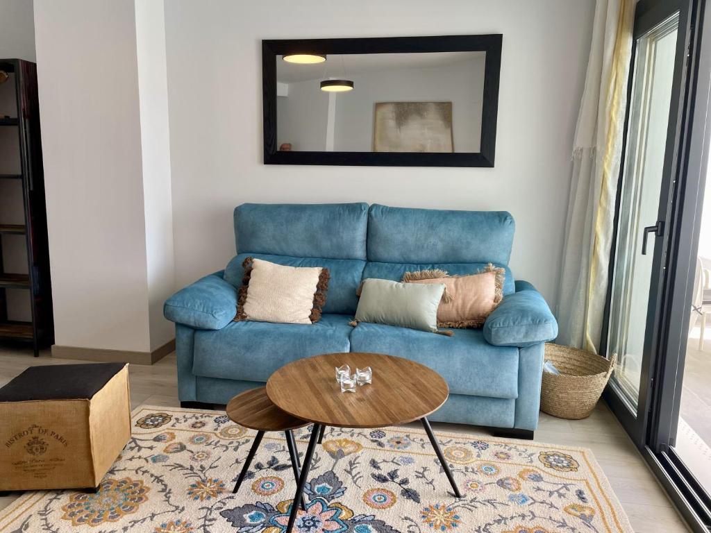 2 Bed Flat - Sleeps 4 - Pool - Parking - Wifi - 5