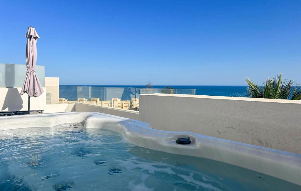4 Bedroom Gorgeous Home In Fuengirola - 3