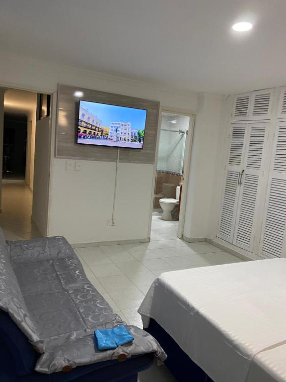 Habitación con baño interno cerca al aeropuerto - 4