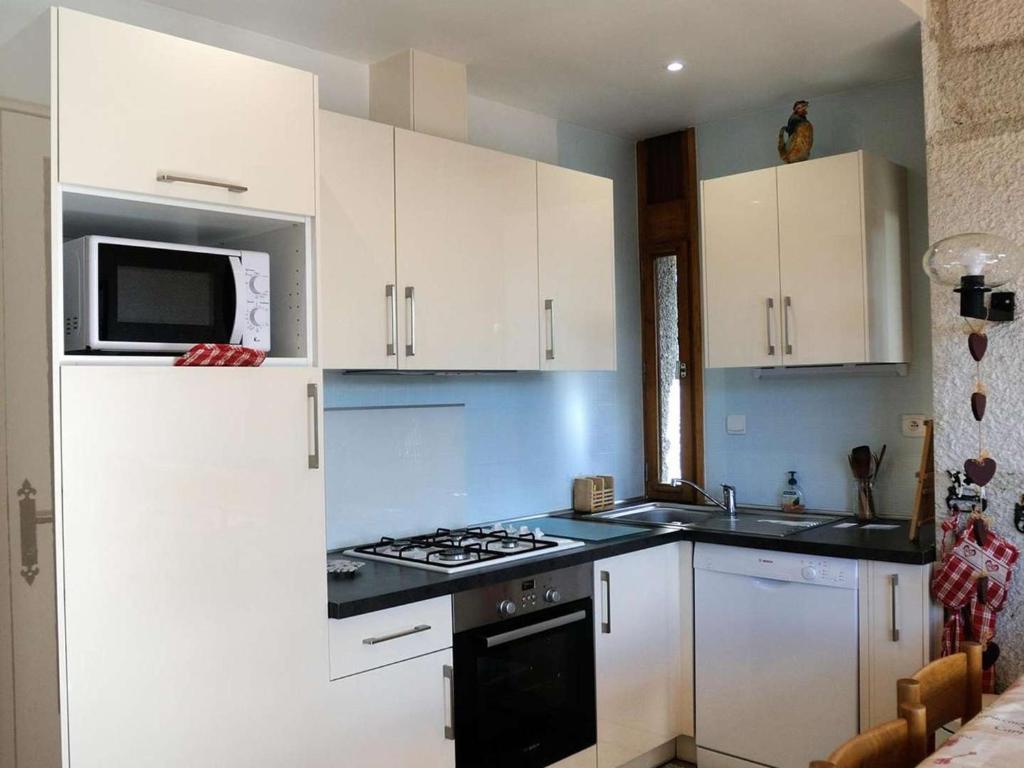 Chalet 3 chambres, 8 pers, terrasse sud, proche remontées, équipements complets - FR-1-572-216 - 3