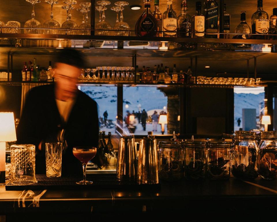 Bar/lounge