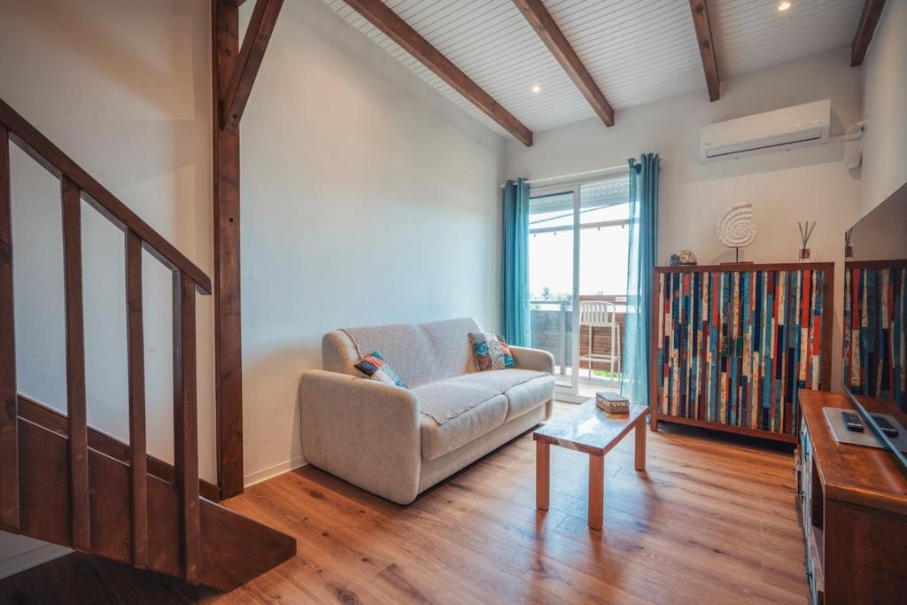 Le Tini, Sainte-Anne