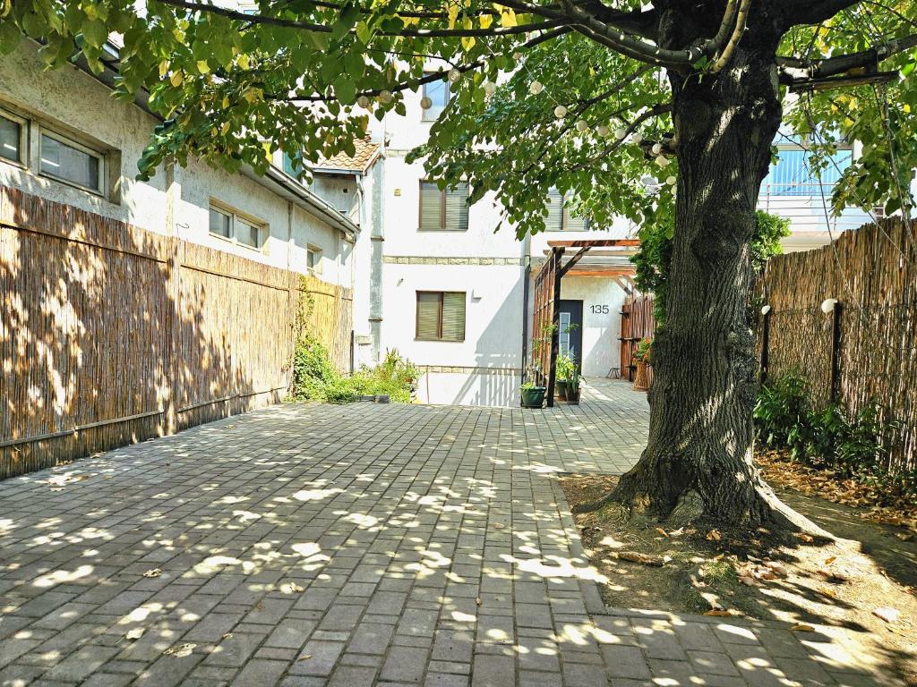 Guesthouse by the Linden Tree - 2