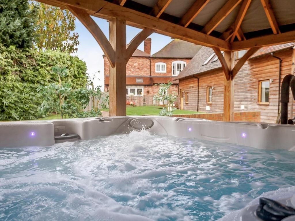 3 Bed in Malvern 41983, Broadwas