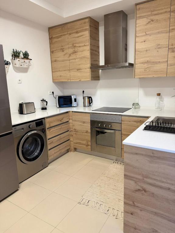 Mãos n'Areia, Ferrel