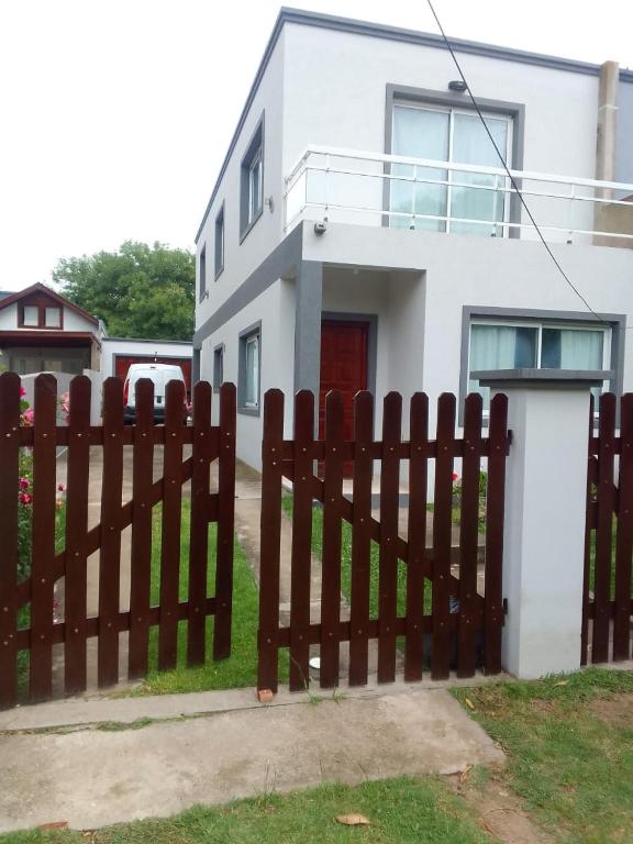 Duplex 6 personas GESELL SUR - 2
