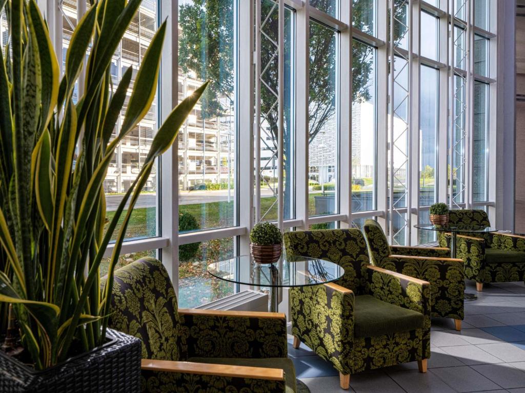 Mövenpick Hotel Nürnberg Airport - 2