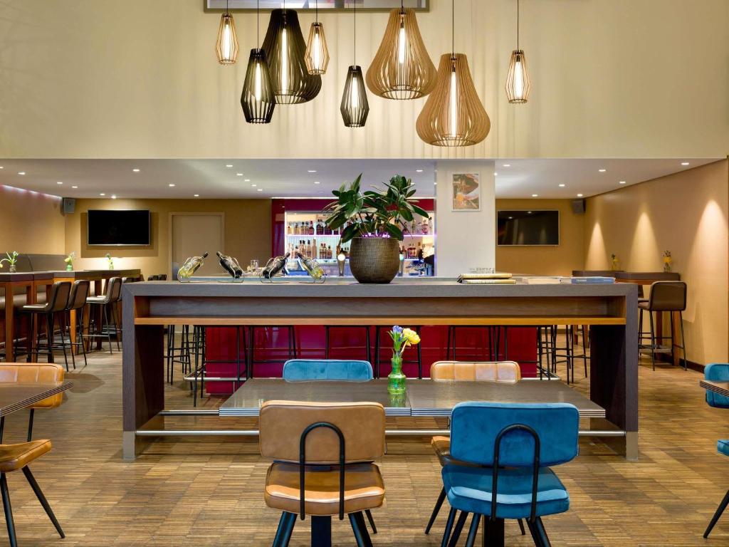 Pub/Lounge