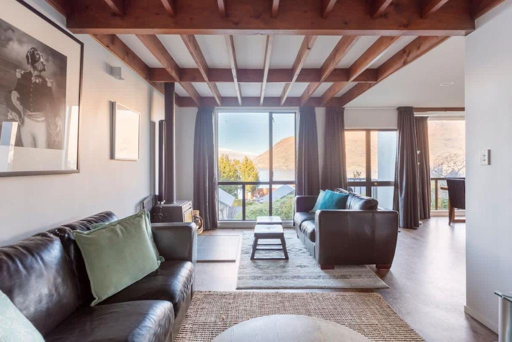 The Twins, Queenstown