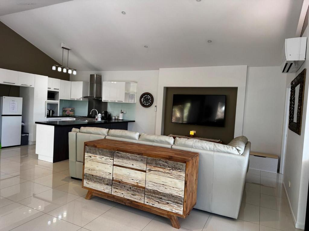 Rest & Relax at The Secret Garden Getaway, Harrisons Pocket