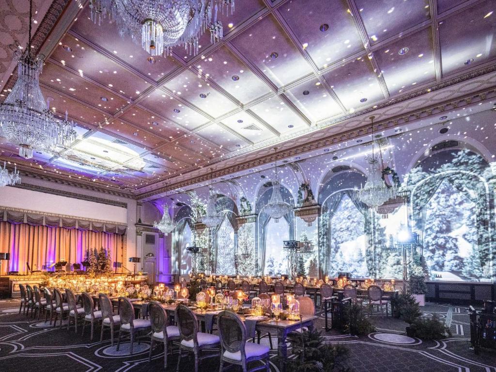 غرفة الاجتماعات/الاحتفالات