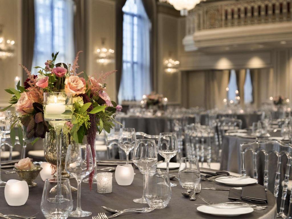 غرفة الاجتماعات/الاحتفالات