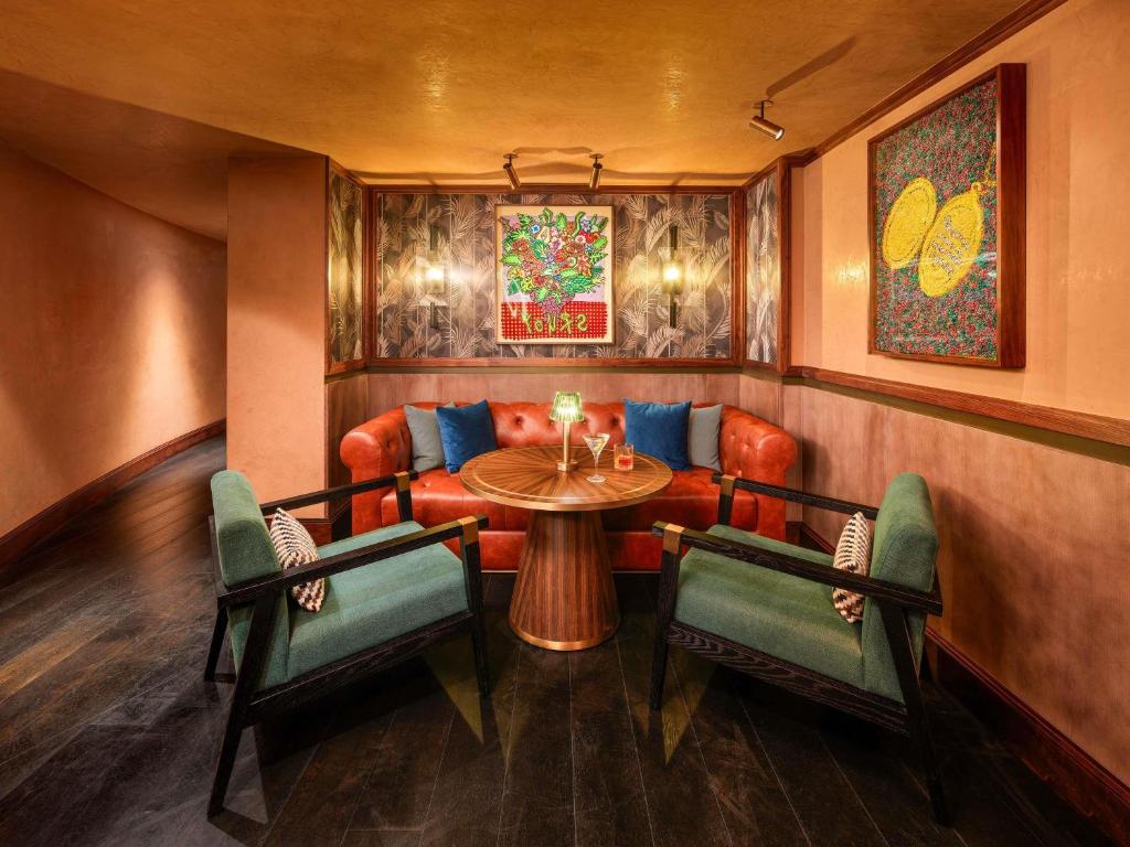 Bar/lounge