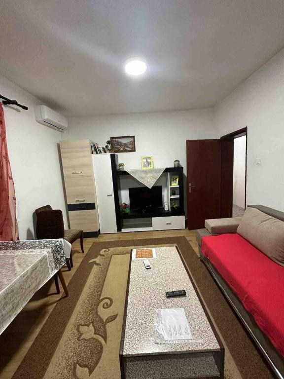 1 Bedroom Flat with Free Parking in Mostar B - 2