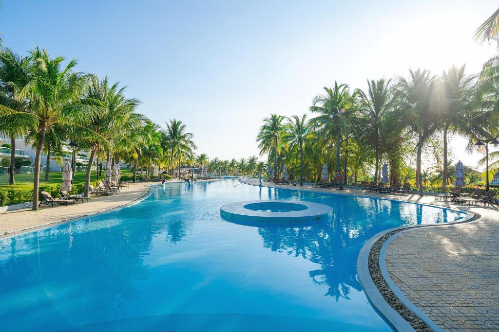 Swimming pool, Sea Links Beach Villa in Phan Thiet