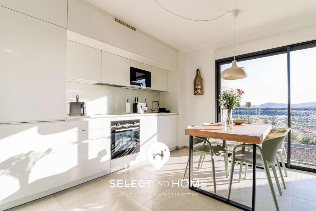 SELECT' - Superbe appartement avec piscine, parking et vue - CAPNAT-B06 - 1