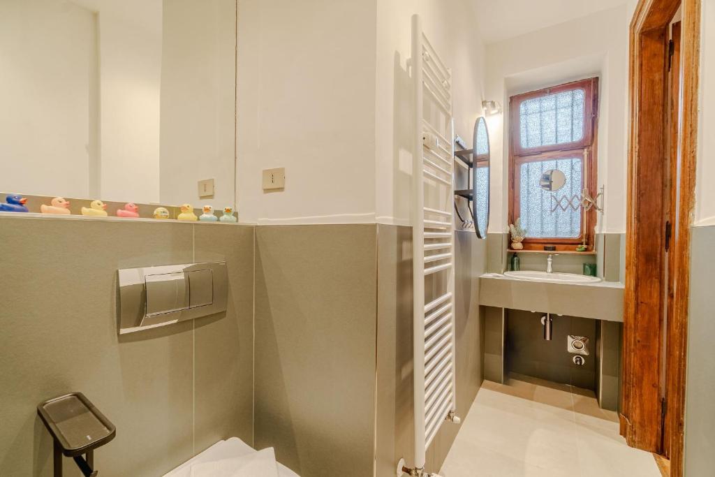 GuestHost - M1 Dante Elegant Apartment Torino - 4