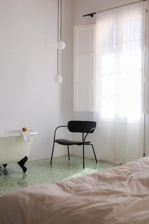 Fragile Hotel, Ciutadella