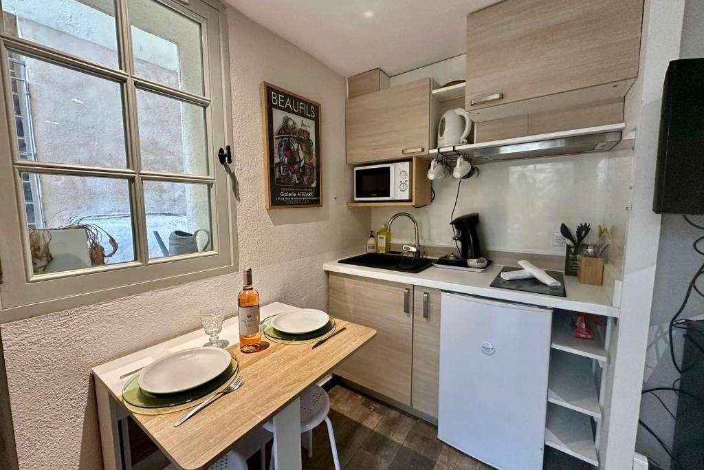 Charming little duplex Historic center! - 3