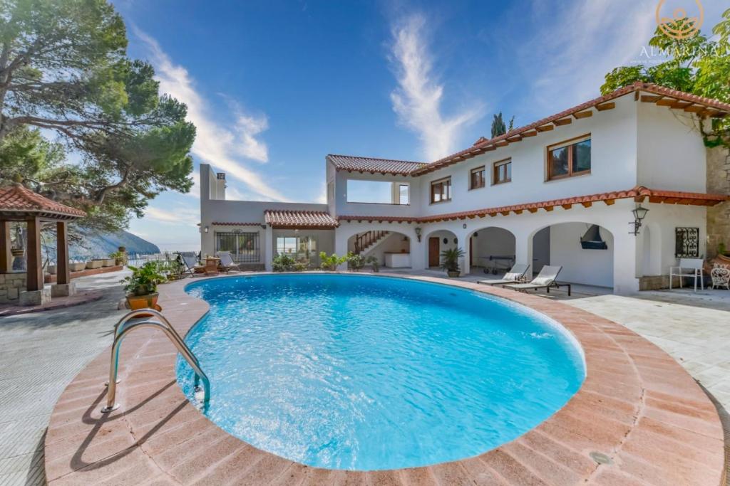 The Sea Views - By Almarina Villas - 3