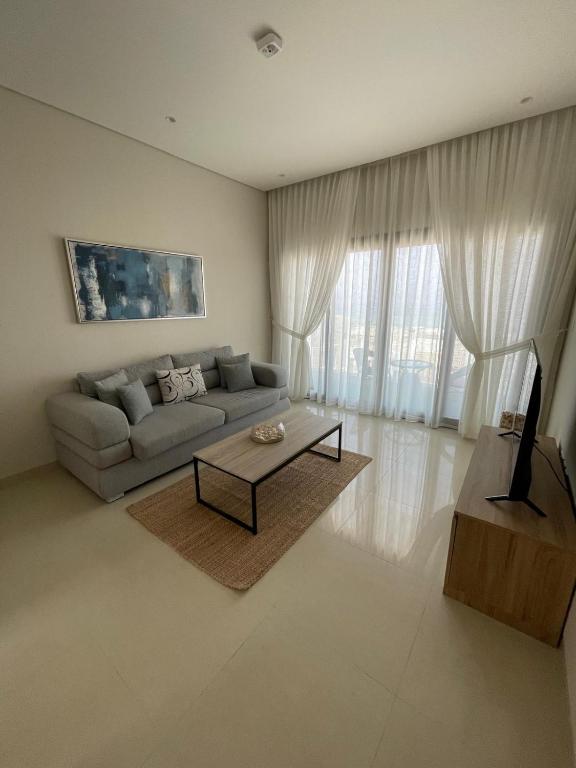 Sunrise Haven, As Sifah