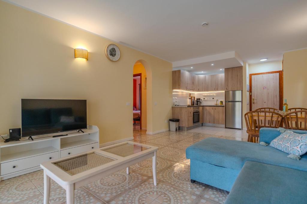 Private garden two bedroom apartment at Fairways Club - 2