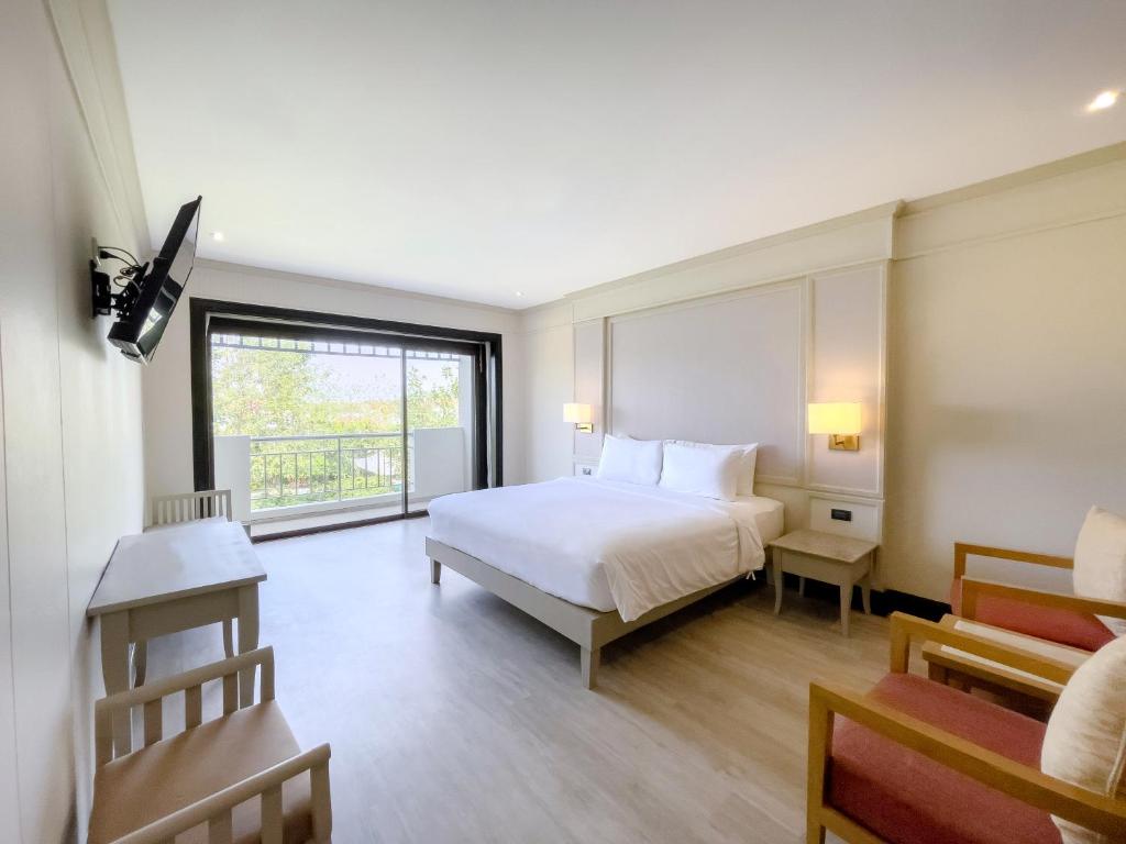 ピナクル グランド ジョムティエン リゾート アンド ビーチ クラブ (Pinnacle Grand Jomtien Resort and Beach Club)