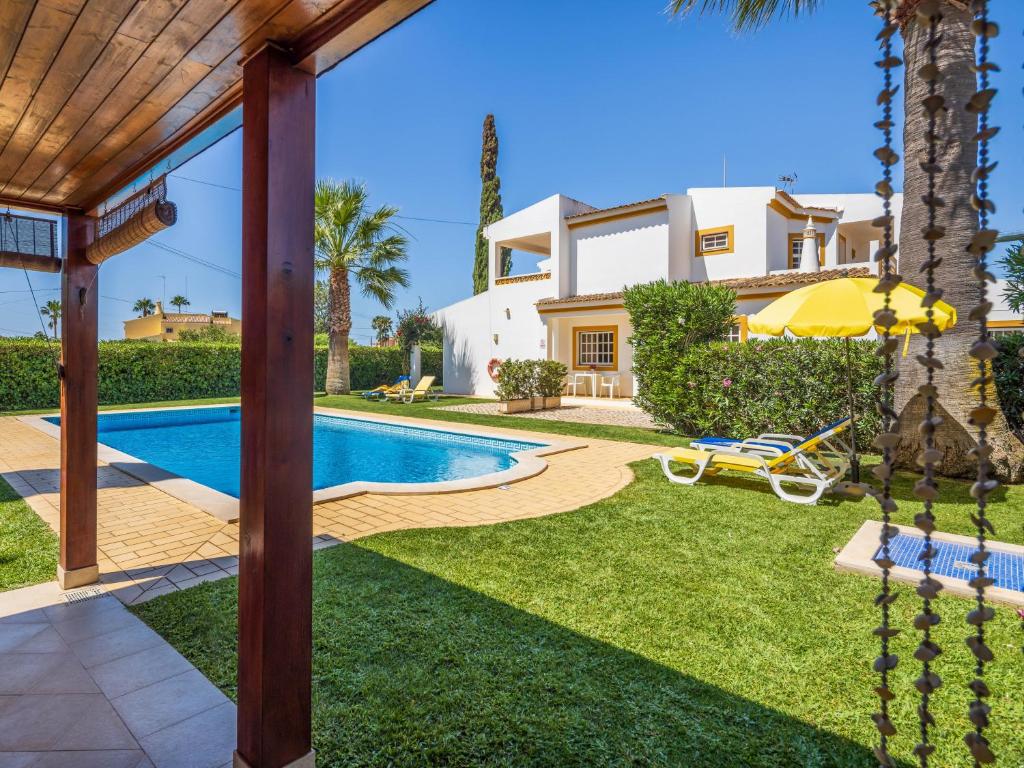 Vila Montejunto, Albufeira