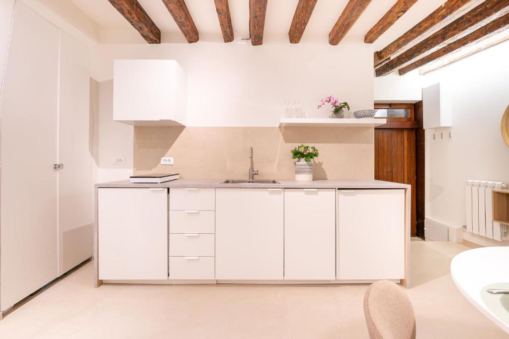San Marco, corte privata, nuovo, adatto per coppia - 4
