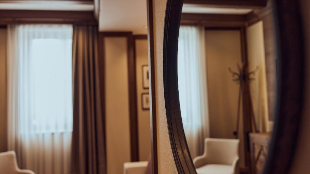 Grey Family Hotel - 5