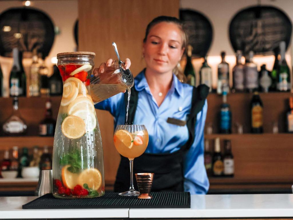 Bar/lounge
