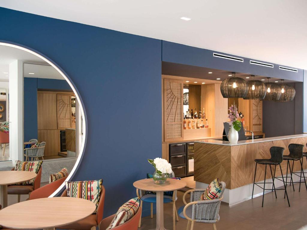 Bar/lounge