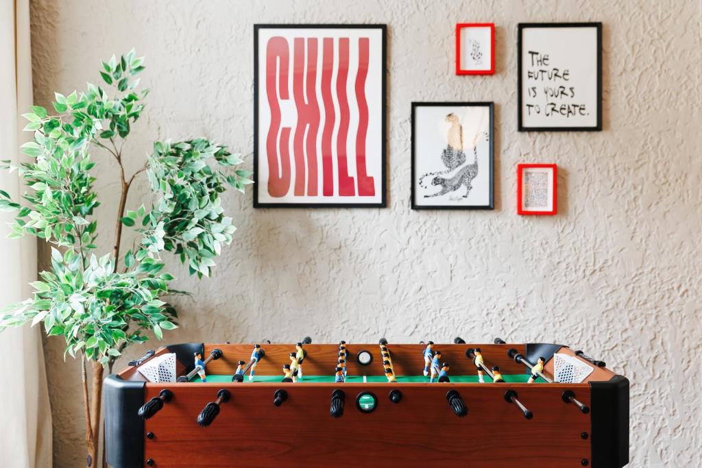 Fireplace Magic 108m2 with Balcony & Foosball - 4