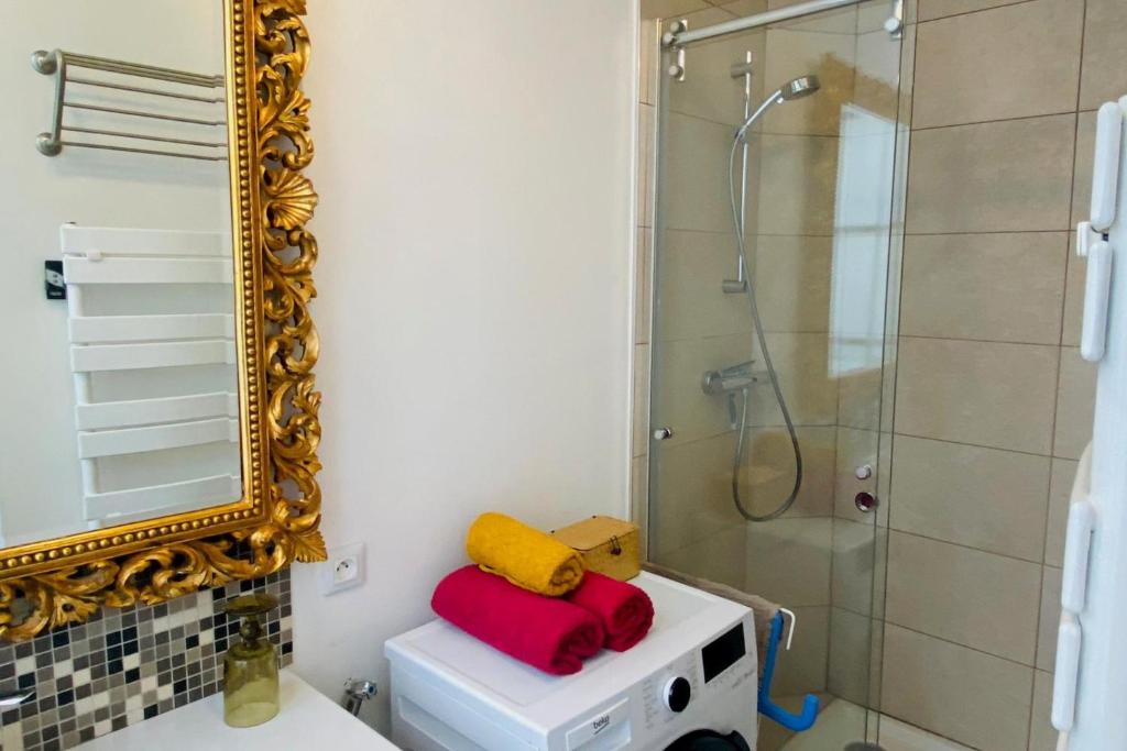 1 Bed Apartment Sleeps 4 Mezzanine -WiFi -Tv - 5