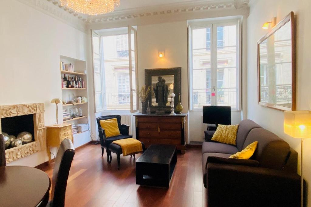 1 Bed Apartment Sleeps 4 Mezzanine -WiFi -Tv - 4