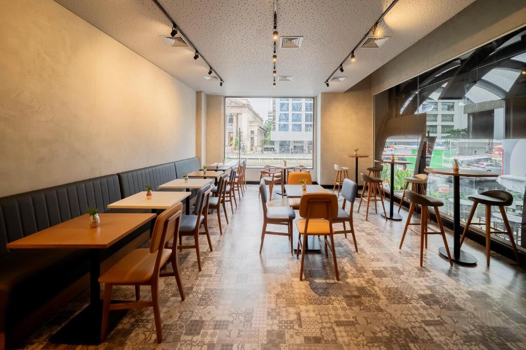 フロント・ロビー