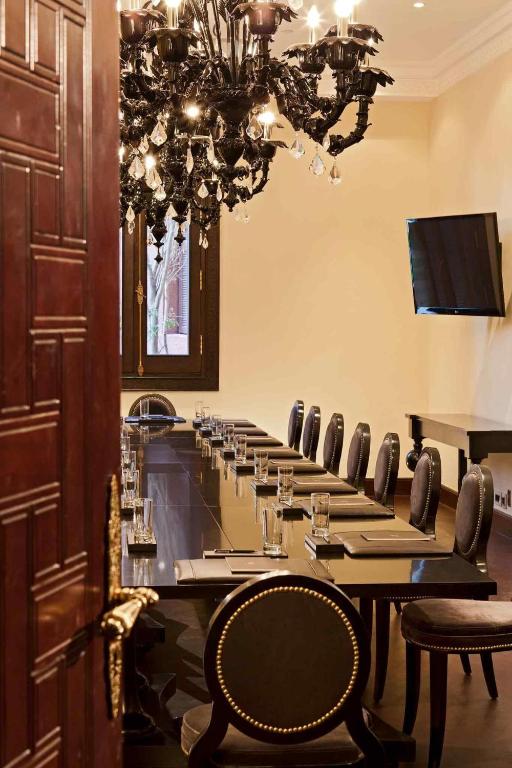 Tárgyalóterem/bálterem