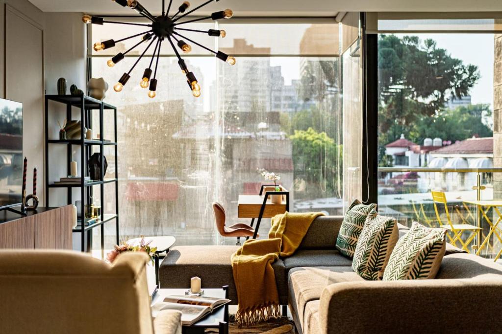 Friends and Family 2-Unit Combo, Rooftop City Views - 1