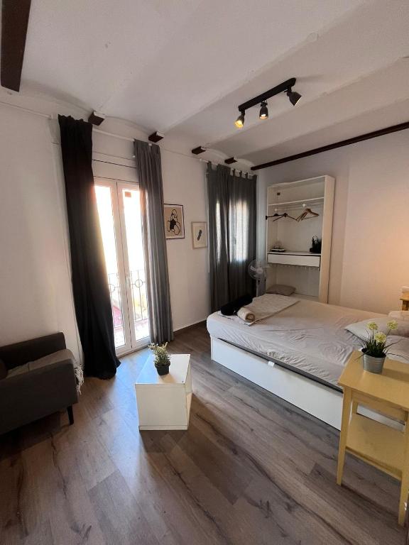 Bright and cozy 2 rooms apartment - 2