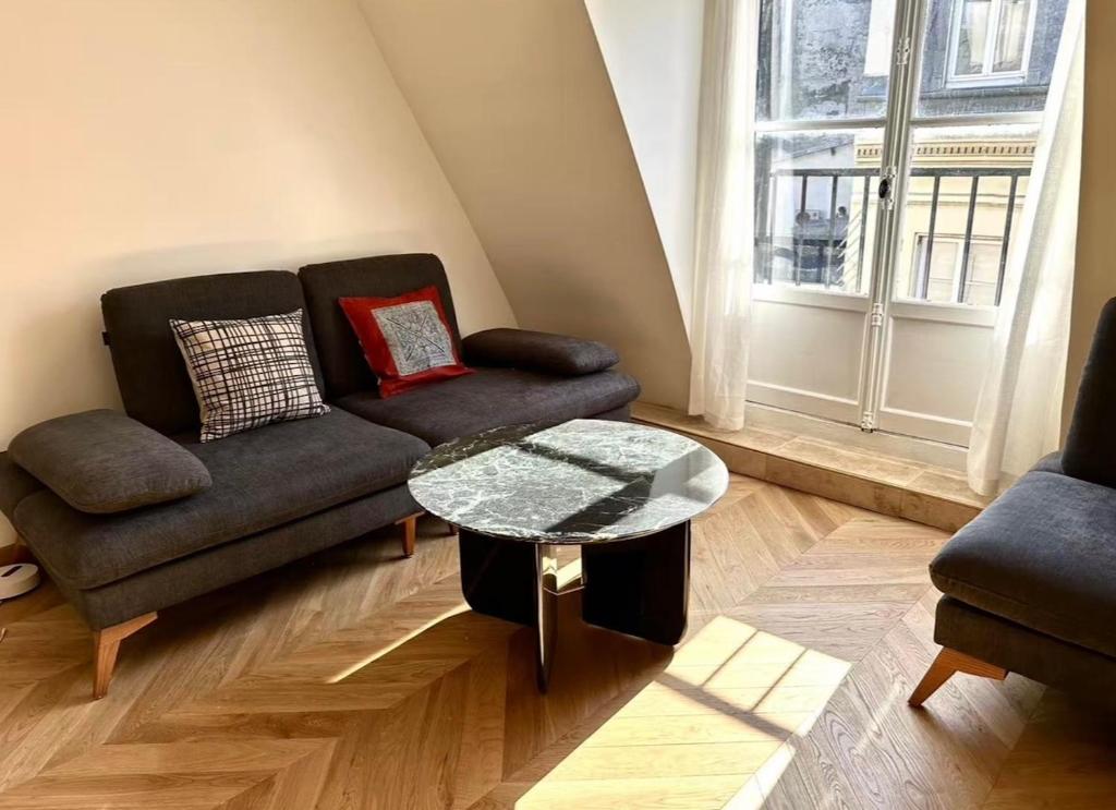 Chic Apartment in Paris Centre Next to Opéra & Louvre - 3