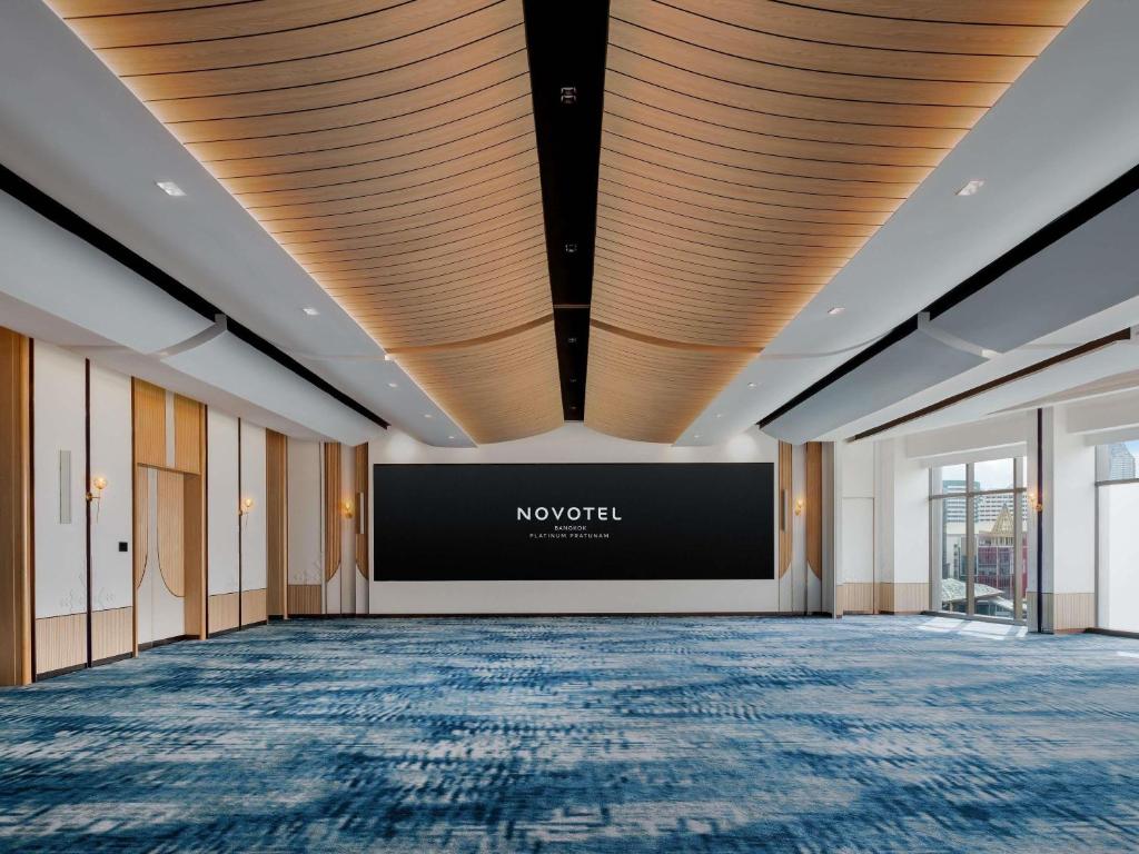 غرفة الاجتماعات/الاحتفالات