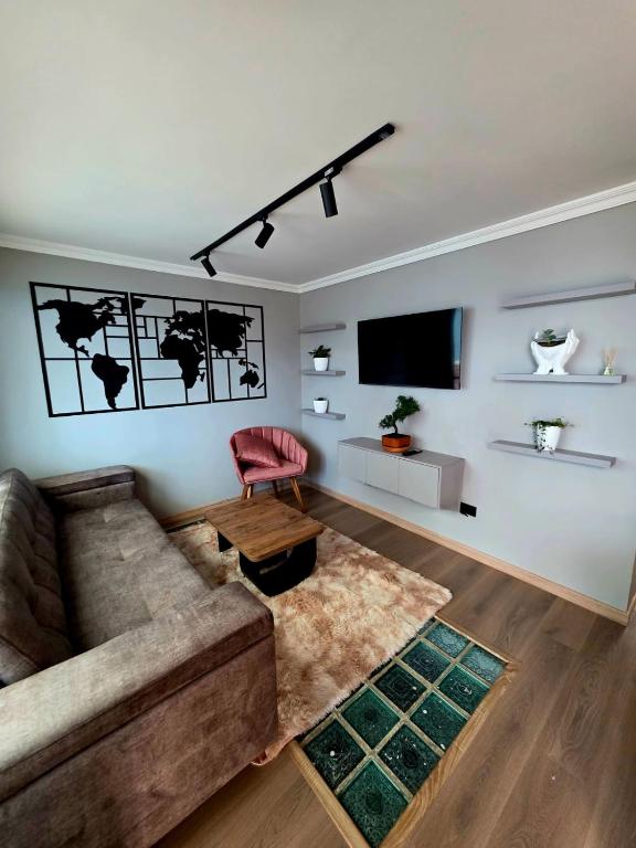 Apartamento 2 habitaciones con terraza, vista, parqueadero GRATIS - 3