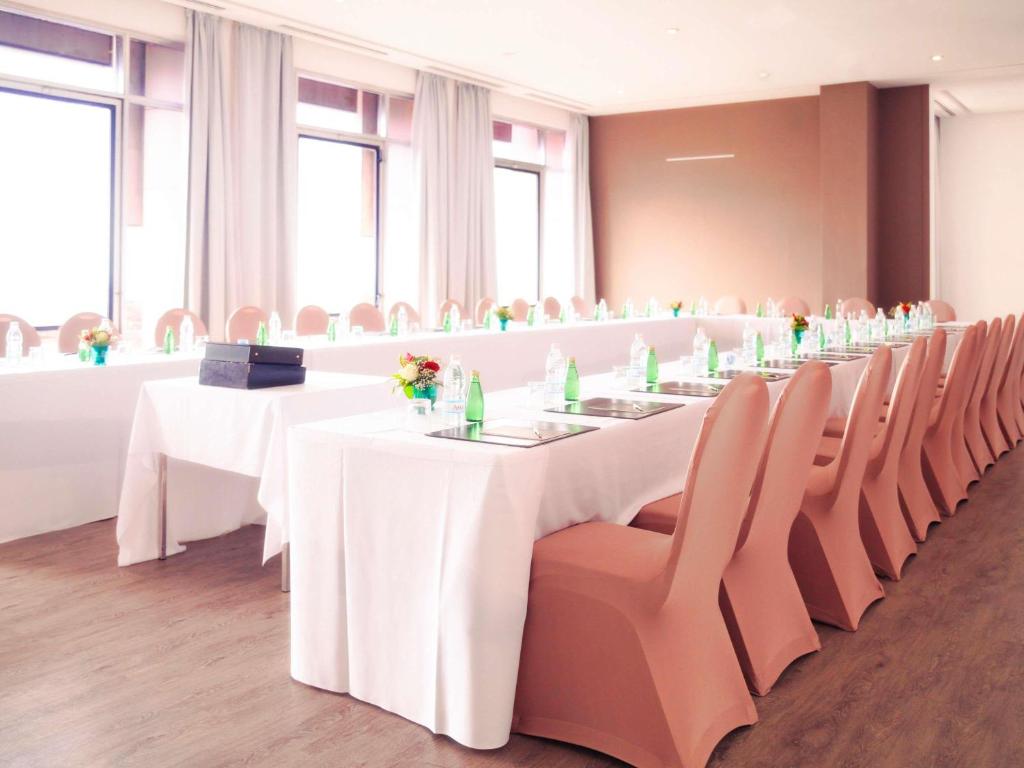 Sala de reuniões / Salões de baile