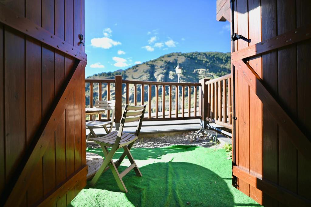 Apartamento en Soldeu con terraza, vistas y parking I Guineu - 2