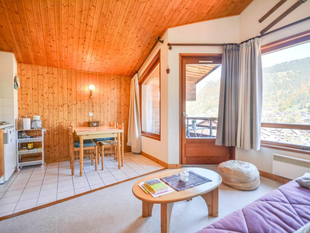 Morzine: Appartement 4 pers, balcon, proche pistes - FR-1-684-76 - 3