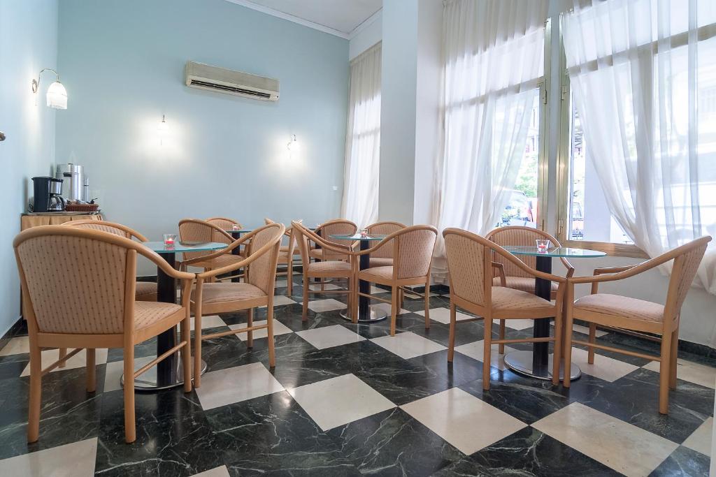 アレス アテネ ホテル (Ares Athens Hotel) 共用ラウンジ/TVエリア