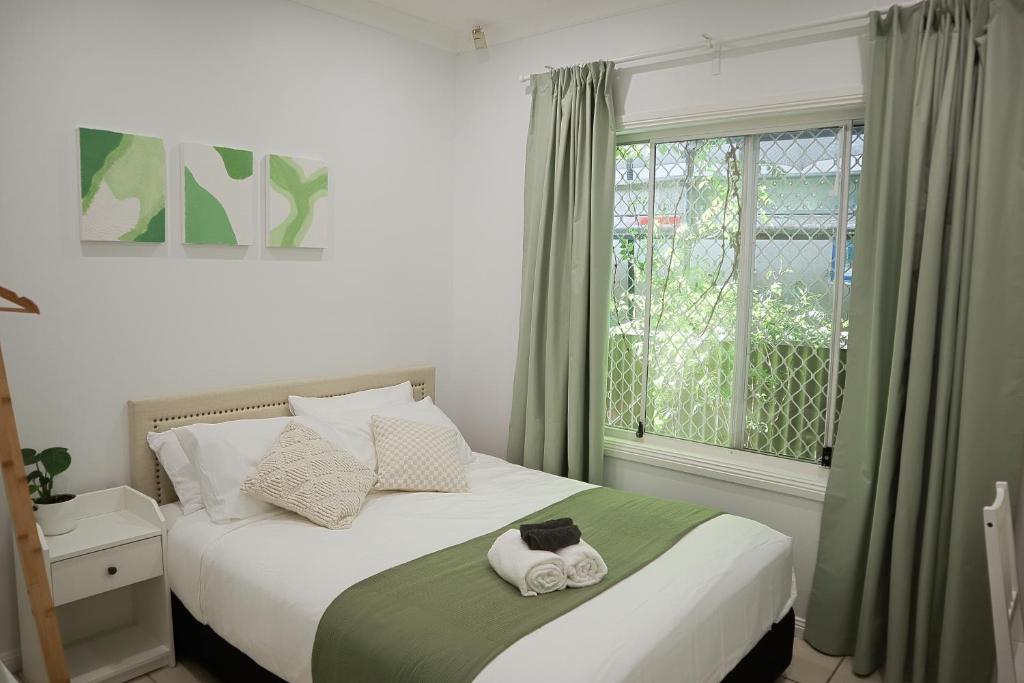 Double room with shared bathoom, Auburn