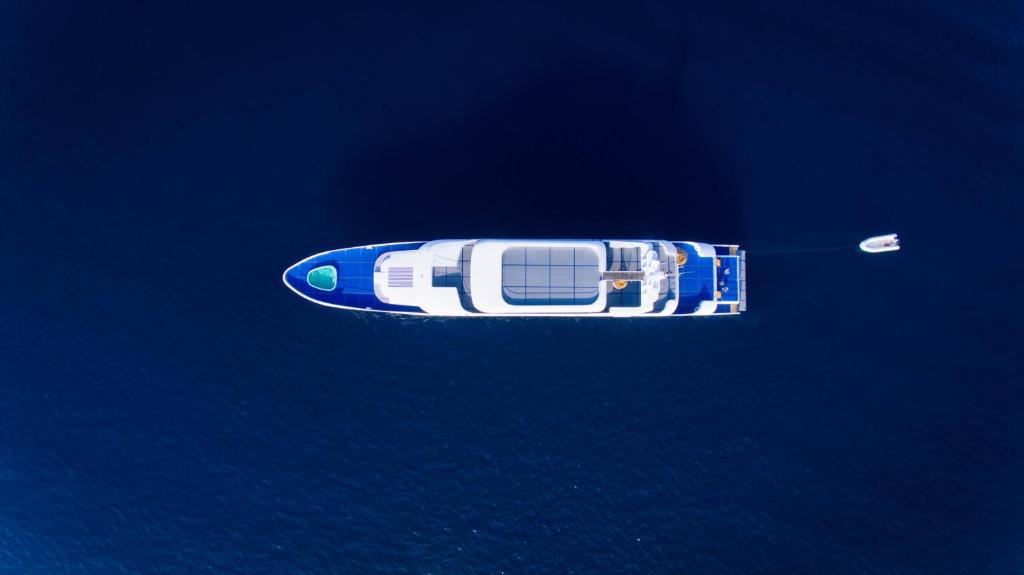 Ritrella Floating Hotel, Male