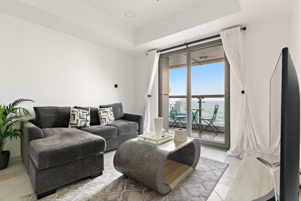 FIRST CLASS 1BR Luxury Marina Retreat, Dubaï