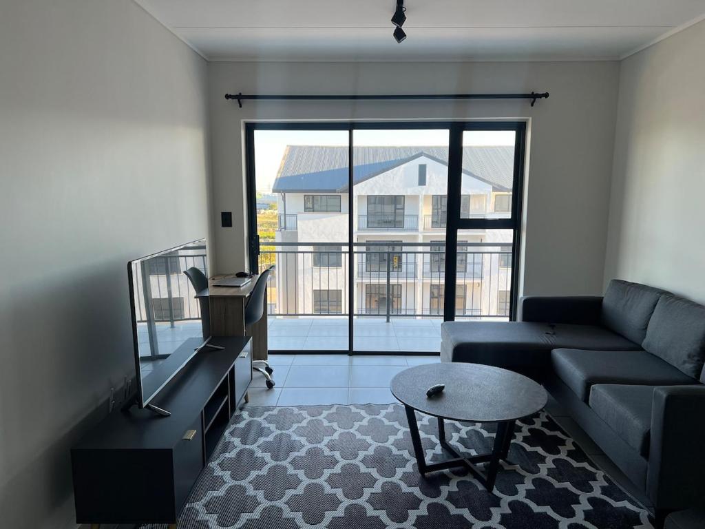 The black and white suite, Blackheath